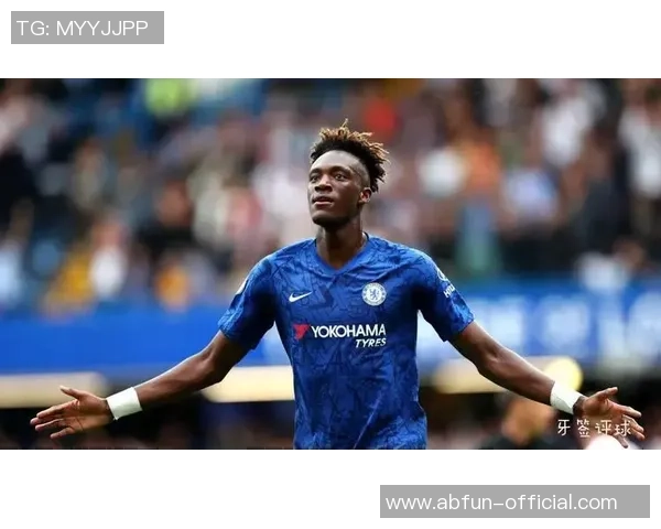 豪门足球的右后卫之路:从青训到巅峰的传奇旅程 豪门足球的右后卫之路:从青训到巅峰的传奇旅程